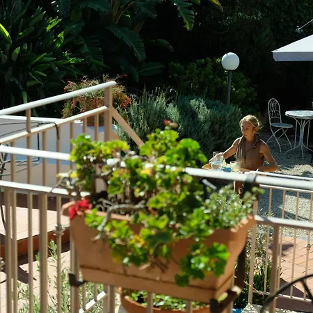 Bed & Breakfast La Casetta Degli Aranci 3*