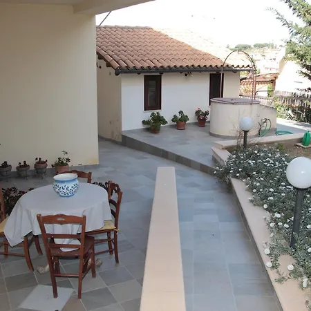 Bed & Breakfast La Casetta Degli Aranci 3*